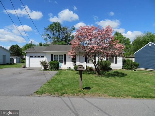 144 Still Meadow Dr, MARTINSBURG, WV, 25405-5240 | Card Image