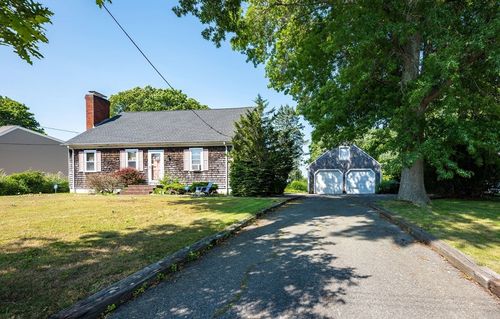 33 Terry Dr, Dartmouth, MA, 02748-2351 | Card Image