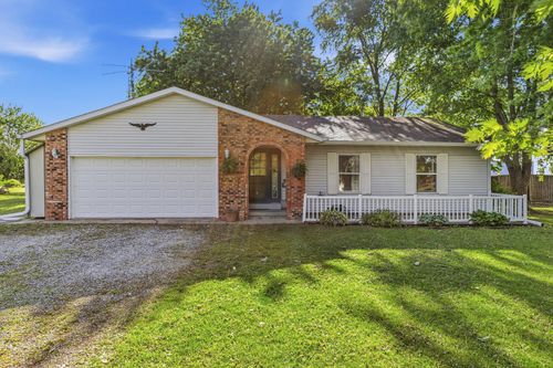 505 S Vine St, Camargo, IL, 61919-3537 | Card Image