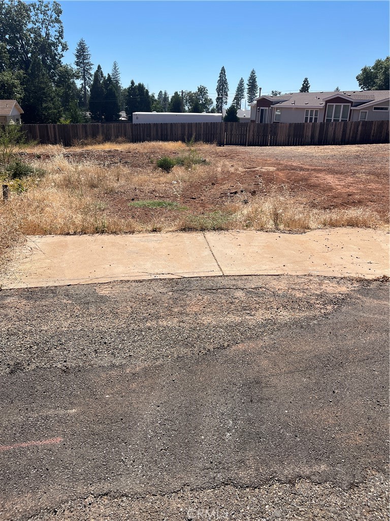 Land in Magalia