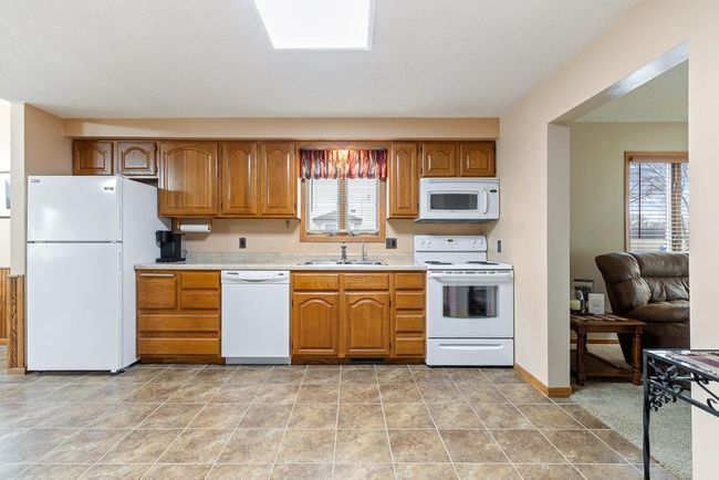 105 9 Th St W, House other with 6 bedrooms, 2 bathrooms and null parking in Canby MN | Image 54
