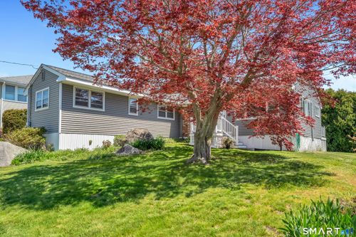 29 Ridge Rd, Groton, CT, 06340-8928 | Card Image