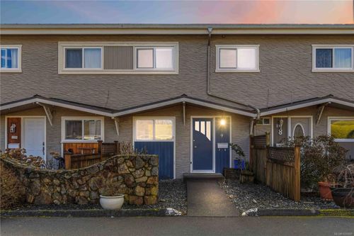 9-10145 3rd St, Sidney, BC, V8L3B5 | Card Image