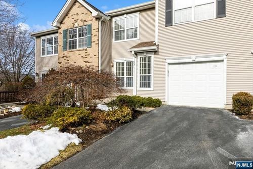 531 Cascade Ct, Mahwah, NJ, 07430-2750 | Card Image