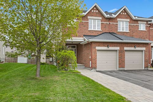 372 Kingbrook Dr, Kanata, ON, K2M0G2 | Card Image