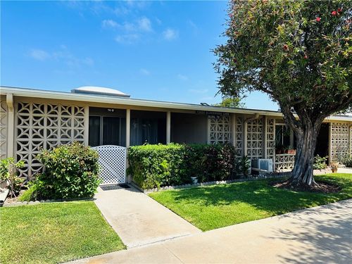 apt-76d-13620 Alderwood Ln, Seal Beach, CA, 90740-3957 | Card Image