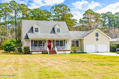 915 Sunset Blvd, Newport, NC, 28570-9359 | Card Image