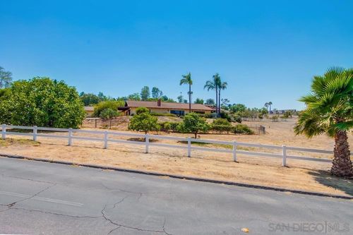 6411 Calle La Reina, Bonsall, CA, 92003 | Card Image