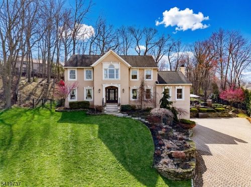 4 Michele Ct, Wayne, NJ, 07470-2458 | Card Image