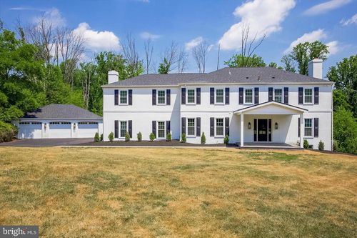 607 Golf Club Rd, NEWTOWN SQUARE, PA, 19073-1415 | Card Image