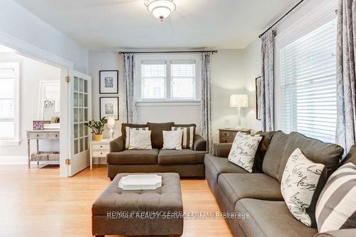 57 David St, Brampton, ON, L6X1J6 | Card Image