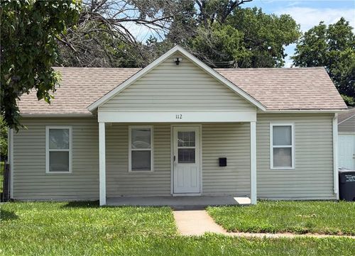 112 S Taylor St, Pleasant Hill, MO, 64080-1628 | Card Image