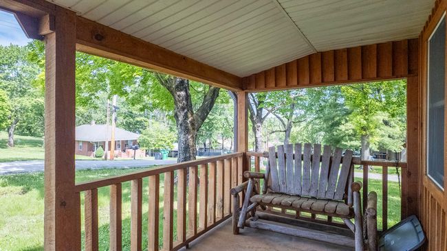 Home in town for sale thayer8 | Image 9