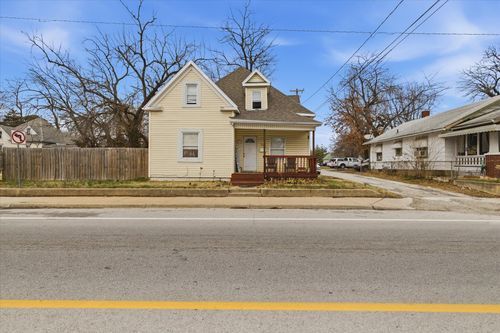 715 E Division Street, Springfield, MO, 65803 | Card Image
