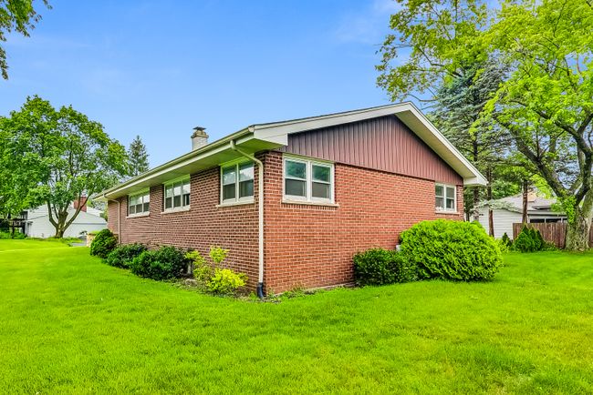 1606 Paula Ave, House other with 3 bedrooms, 2 bathrooms and 2 parking in Wheaton IL | Image 38