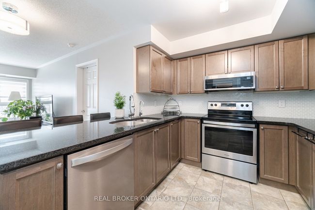 307 - 1045 Nadalin Hts, Condo with 2 bedrooms, 2 bathrooms and null parking in Milton ON | Image 10