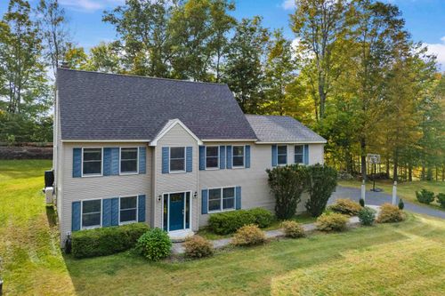 662 Route 129, Loudon, NH, 03307-1418 | Card Image