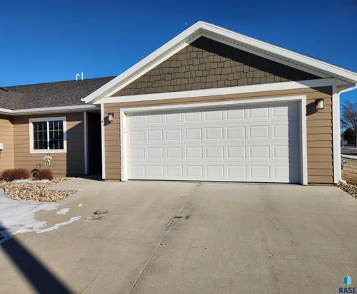 unit-4-1030 N Holbrook Ave, Sioux Falls, SD, 57107-1152 | Card Image