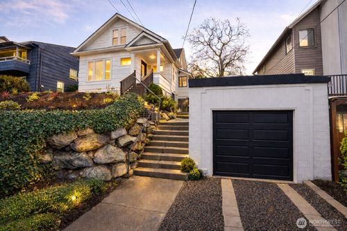 3443 21st Ave W, Seattle, WA, 98199-2304 | Card Image