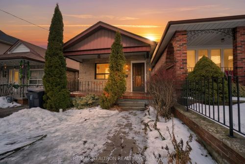 468 Northcliffe Blvd, York, ON, M6E3L2 | Card Image