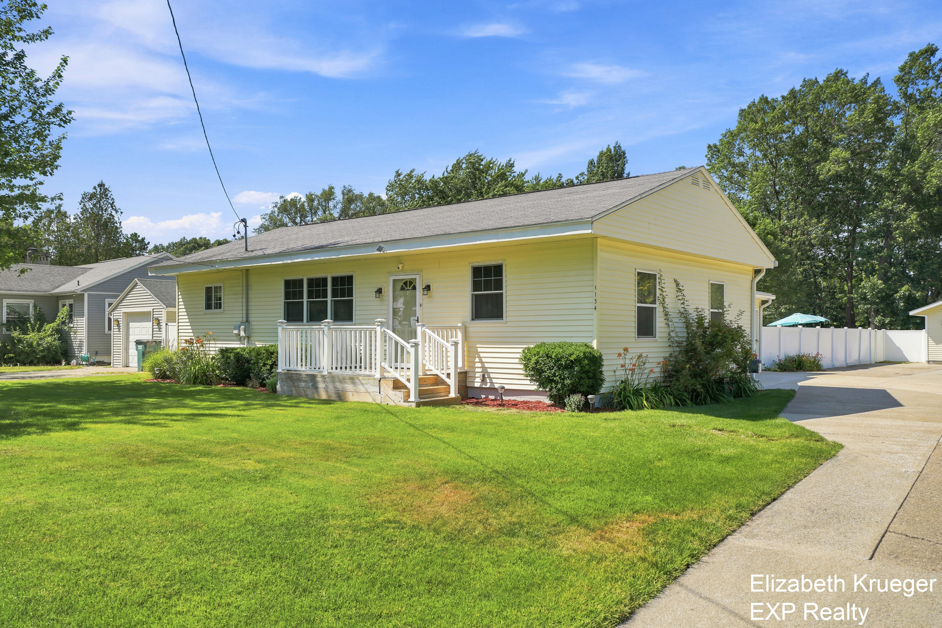 Residential in Norton Shores 4