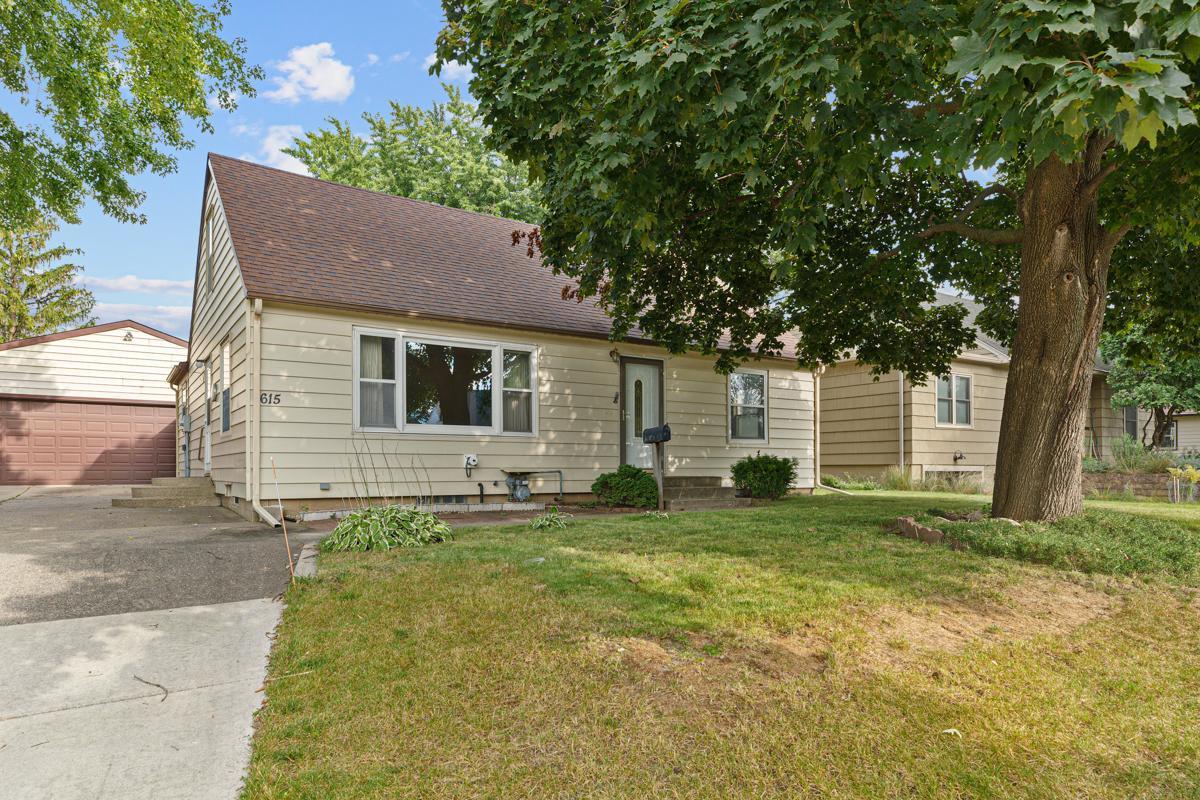 Truman Ave, Owatonna, MN 55060