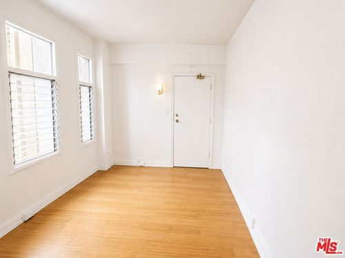 602-634 S Gramercy Pl, Los Angeles, CA, 90005-3246 | Card Image
