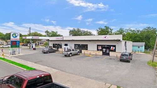 1822 Zarzamora St, San Antonio, TX, 78201-6145 | Card Image