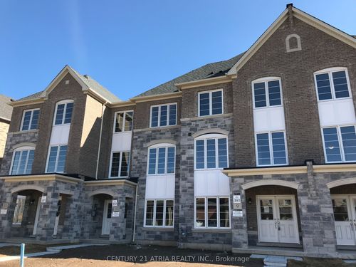 9 Temple Manor Rd, Brampton, ON, L6Y6C5 | Card Image