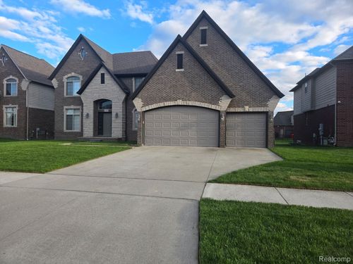 15342 Amberfield Dr, Macomb, MI, 48042-5827 | Card Image