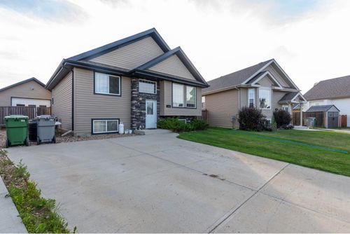 1304 54 Avenue Close, Lloydminster, AB, T9V2K1 | Card Image