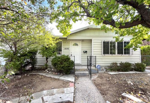 1695 Trabert Way, Sparks, NV, 89431-2957 | Card Image