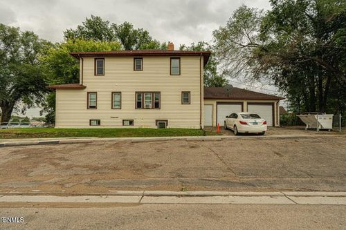520 N 9th St, Bismarck, ND, 58501-4513 | Card Image