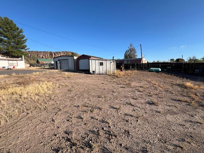 300 N State St, House other with 3 bedrooms, 2 bathrooms and 2 parking in Fort Davis TX | Image 32
