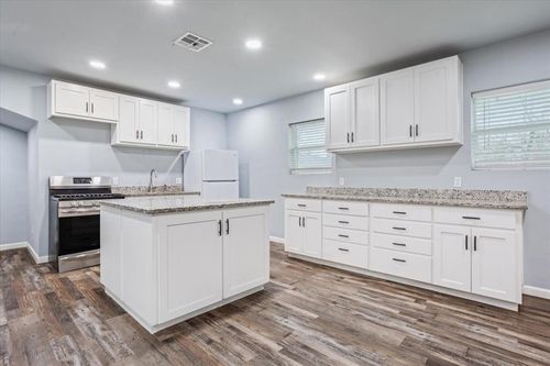 b-117 Emma St, Bartlett, TX, 76511 | Card Image