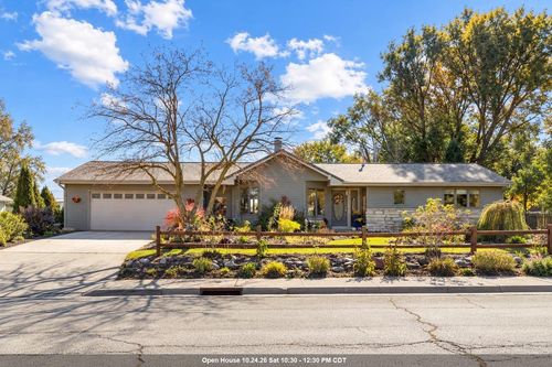 429 College Avenue, Howards Grove, WI, 53019 | Card Image