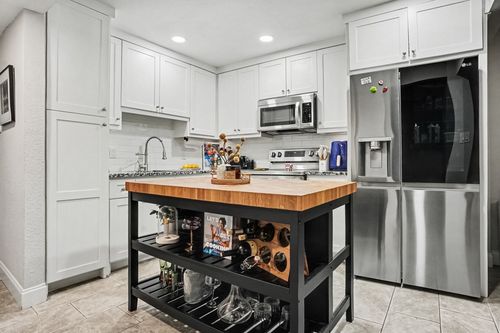 48 E Mountain Creek Ct, Grand Prairie, TX, 75052-5985 | Card Image