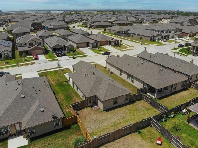 20726 Westfield Grove Pl, House other with 3 bedrooms, 2 bathrooms and 2 parking in Katy TX | Image 4