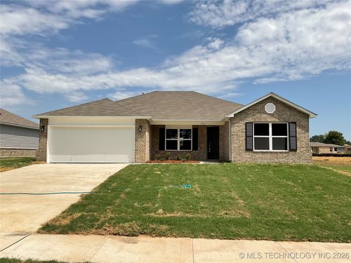 916 Raven Drive, Claremore, OK, 74019 | Card Image