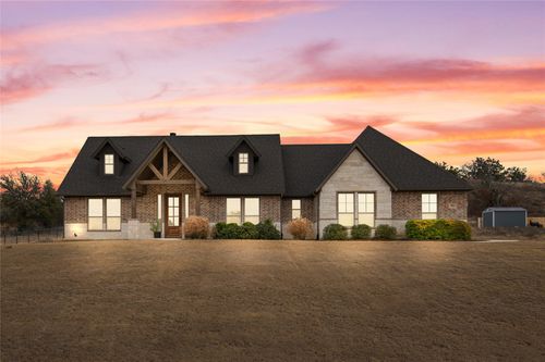 916 Silverleaf Dr, Weatherford, TX, 76085-3954 | Card Image