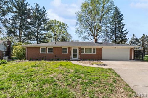 10 Wood Dr, Swansea, IL, 62226-1944 | Card Image