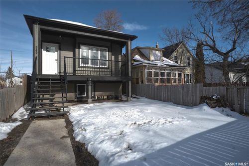 949 Robinson St, Regina, SK, S4T2M6 | Card Image