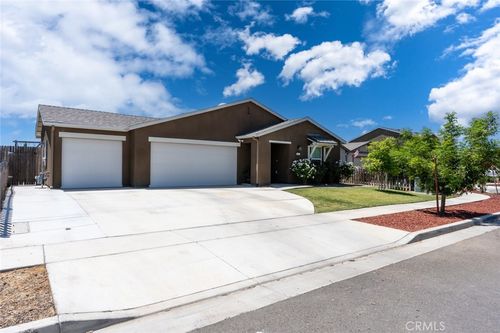 1807 Patricia Ct, Los Banos, CA, 93635-5395 | Card Image