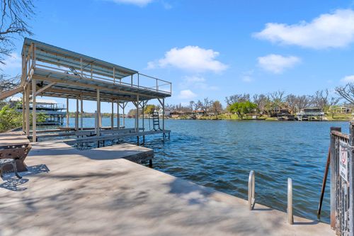 1108 S Lakeside Dr, Burnet, TX, 78611-5437 | Card Image