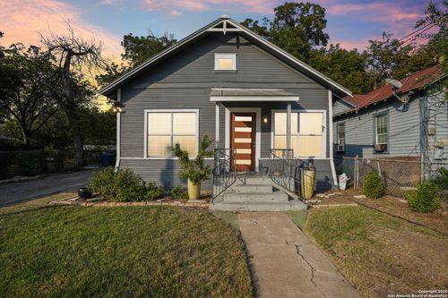 1027 W Poplar St, San Antonio, TX, 78212-4943 | Card Image