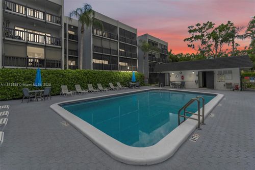 apt-310-1021 Mockingbird Ln, Plantation, FL, 33324-3433 | Card Image