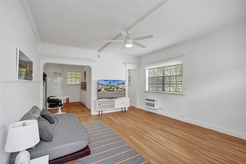 apt-204-717 Espanola Way, Miami Beach, FL, 33139-8074 | Card Image