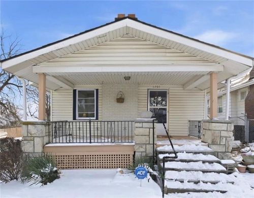 1701 Cleveland Ave, Kansas City, KS, 66104-5521 | Card Image