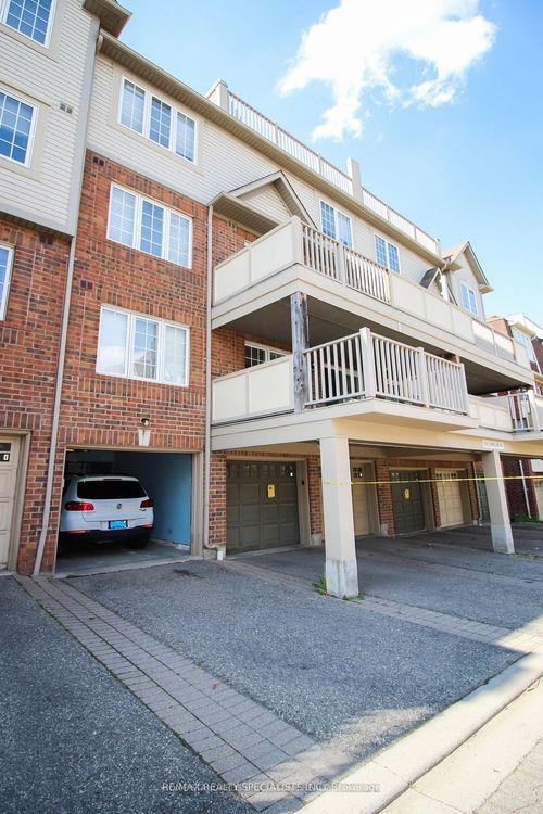 1-642 Shoreline Dr, Mississauga, ON, L5B0B8 | Card Image