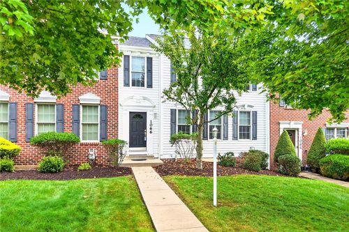1066 Woodlawn Dr, Canonsburg, PA, 15317-5451 | Card Image